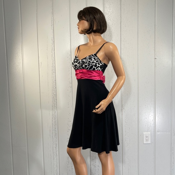 Dresses & Skirts - *City Studio Women's Black & Hot Pink Belted Dress Sz S